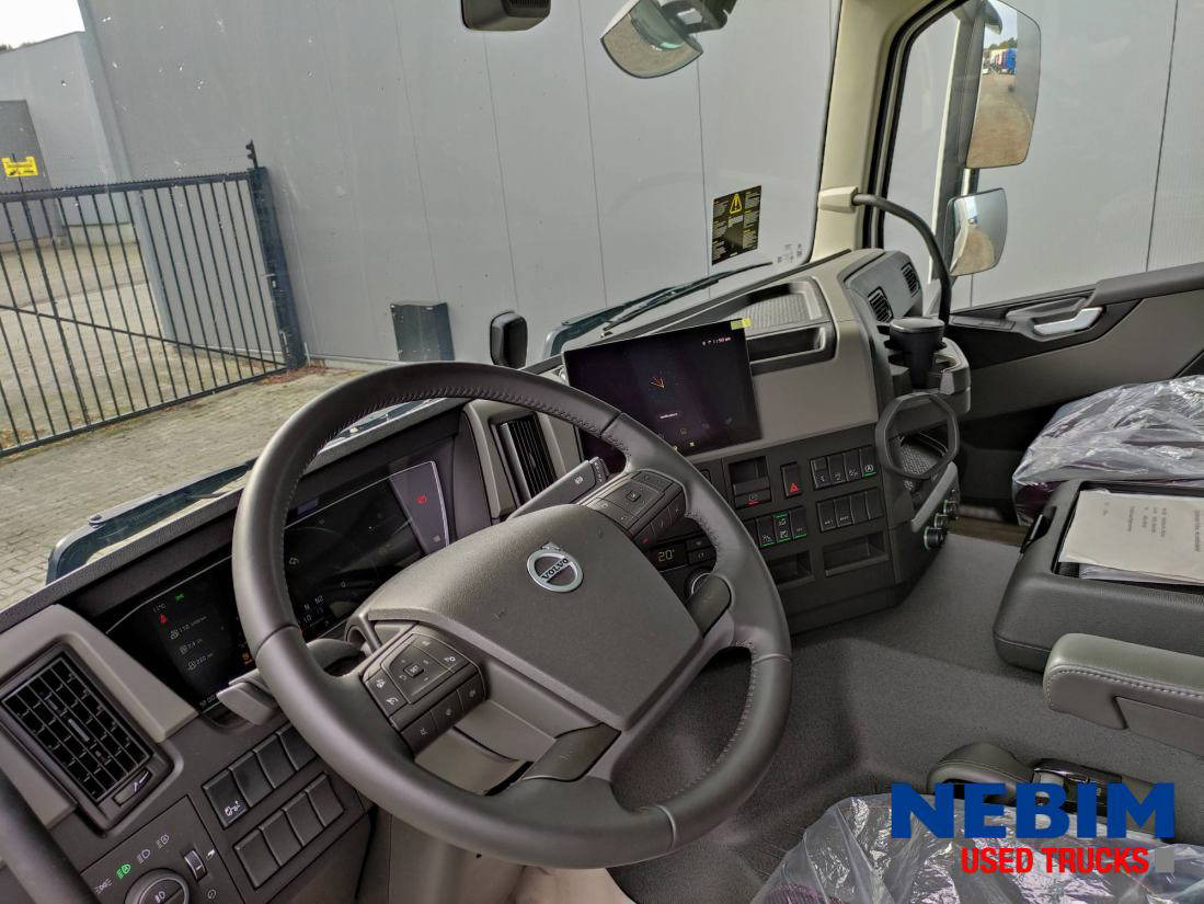 Volvo FM 330 4X2 - Plachtové nákladné vozidlo: obrázok 3 Volvo FM 330 4X2 - Plachtové nákladné vozidlo: obrázok 3
