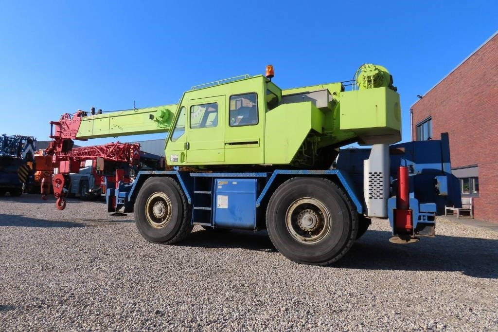 Tadano TR 250 E - Autožeriav: obrázok 4 Tadano TR 250 E - Autožeriav: obrázok 4