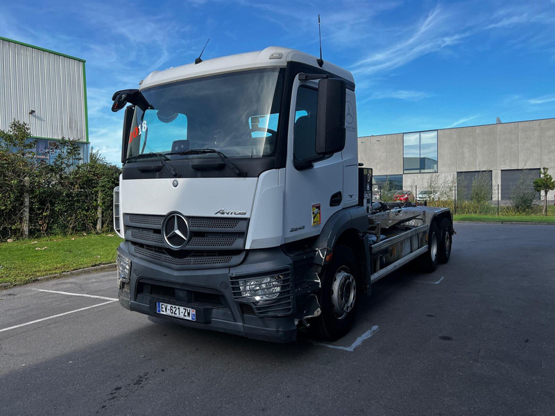 Mercedes-Benz Actros 2543 - Hákový nosič kontajnerov: obrázok 1 Mercedes-Benz Actros 2543 - Hákový nosič kontajnerov: obrázok 1
