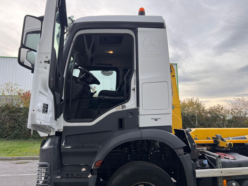 Hákový nosič kontajnerov Mercedes-Benz Arocs 2645: obrázok 9 Hákový nosič kontajnerov Mercedes-Benz Arocs 2645: obrázok 9