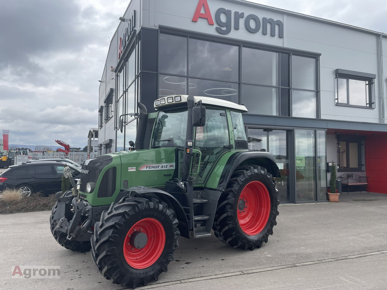 Fendt 412 Vario - Traktor: obrázok 2 Fendt 412 Vario - Traktor: obrázok 2
