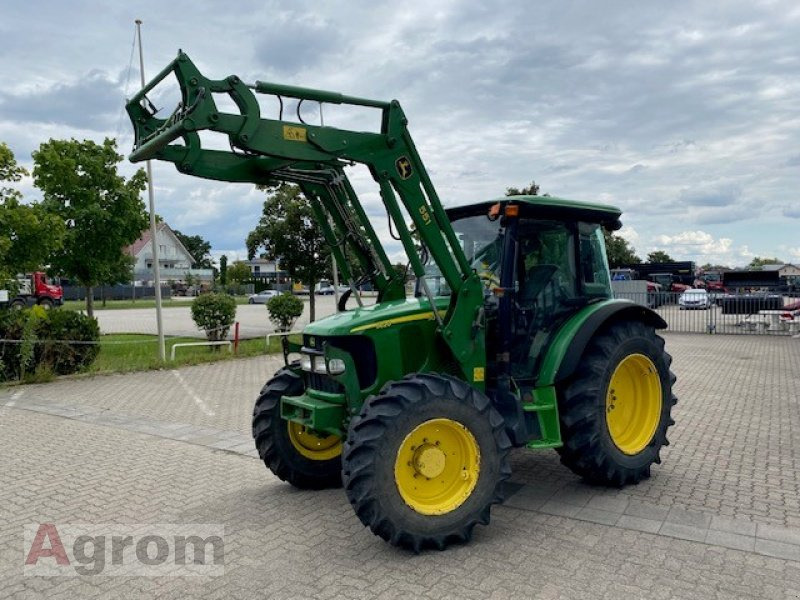 John Deere 5620 Premium - Traktor: obrázok 4 John Deere 5620 Premium - Traktor: obrázok 4