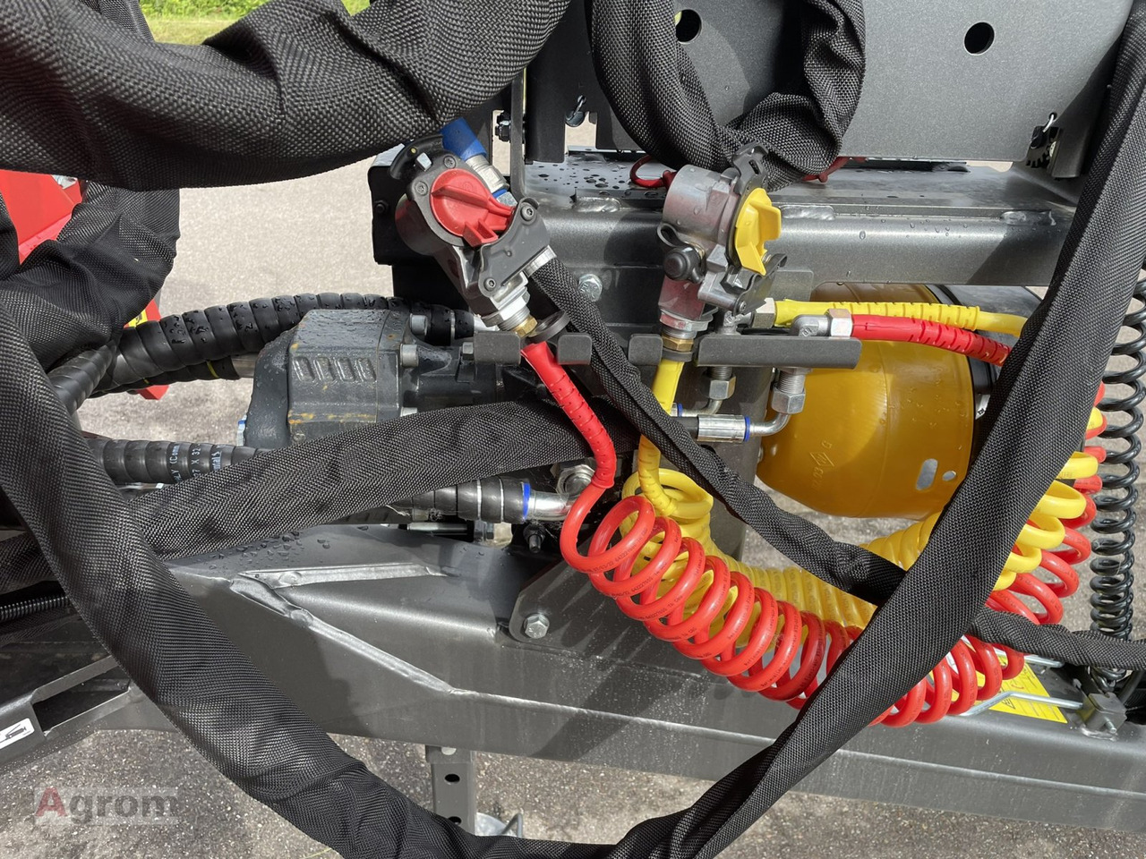 Nový Vyvážací príves Krpan GP 15 D + Kran 8,6 K: obrázok 8 Nový Vyvážací príves Krpan GP 15 D + Kran 8,6 K: obrázok 8