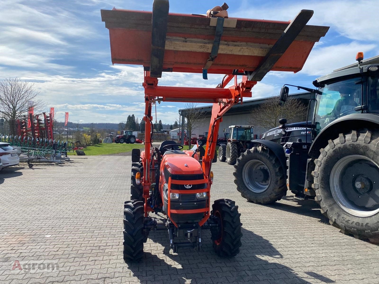 Kubota L 1501 - Traktor: obrázok 4 Kubota L 1501 - Traktor: obrázok 4