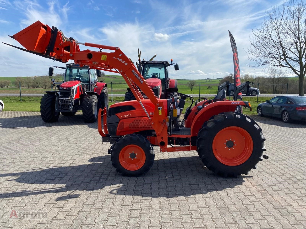 Kubota L 1501 - Traktor: obrázok 1 Kubota L 1501 - Traktor: obrázok 1