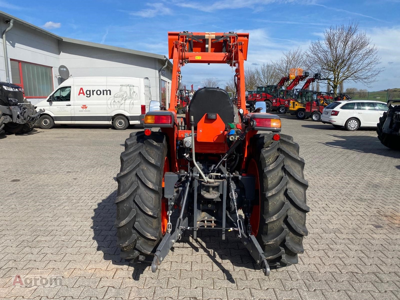Kubota L 1501 - Traktor: obrázok 2 Kubota L 1501 - Traktor: obrázok 2