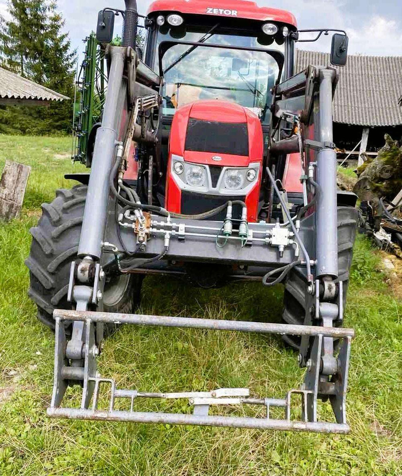 Zetor Forterra 140 - Traktor: obrázok 2 Zetor Forterra 140 - Traktor: obrázok 2