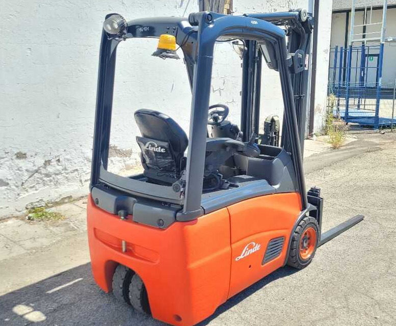 Linde E 16 C-01/386 (batt. 2016) - Elektrický vysokozdvižný vozík: obrázok 5 Linde E 16 C-01/386 (batt. 2016) - Elektrický vysokozdvižný vozík: obrázok 5