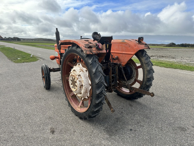 Fiat 640 - Traktor: obrázok 5 Fiat 640 - Traktor: obrázok 5