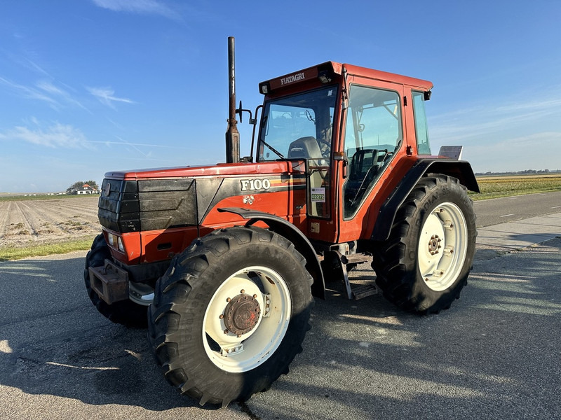 Fiat F100 - Traktor: obrázok 1 Fiat F100 - Traktor: obrázok 1