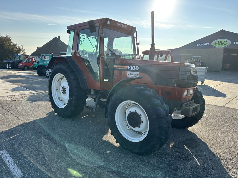 Fiat F100 - Traktor: obrázok 3 Fiat F100 - Traktor: obrázok 3