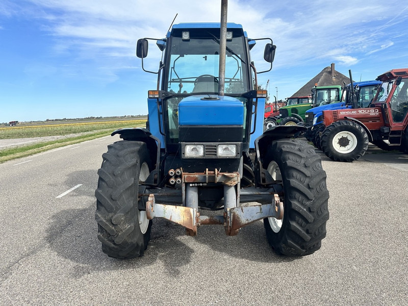 Ford 6640 SL - Traktor: obrázok 2 Ford 6640 SL - Traktor: obrázok 2