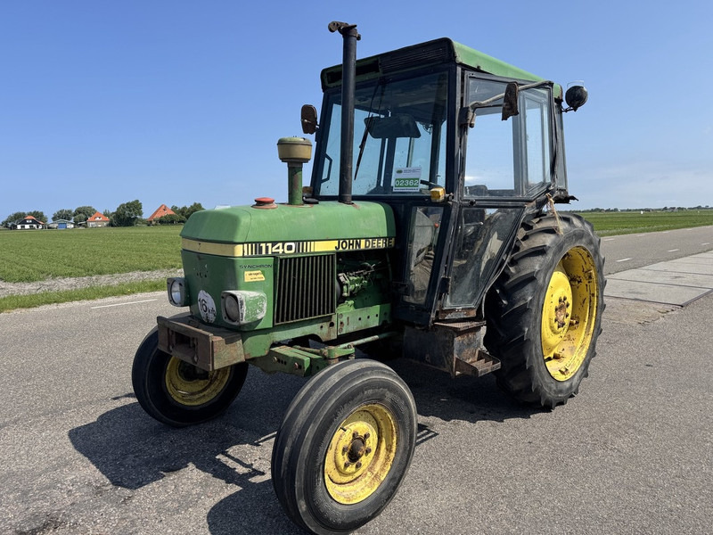 John Deere 1140 - Traktor: obrázok 1 John Deere 1140 - Traktor: obrázok 1