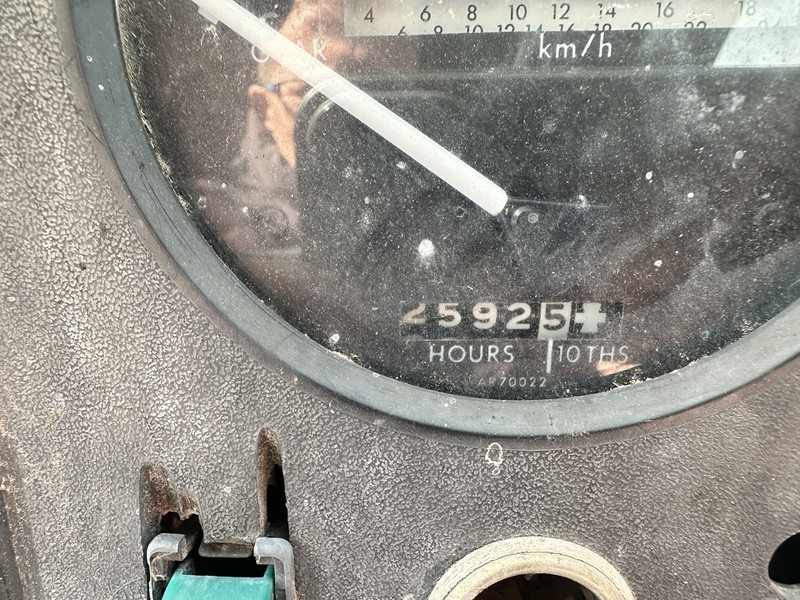 John Deere 4040 - Traktor: obrázok 5 John Deere 4040 - Traktor: obrázok 5