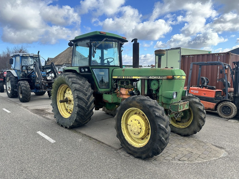 John Deere 4040 - Traktor: obrázok 3 John Deere 4040 - Traktor: obrázok 3