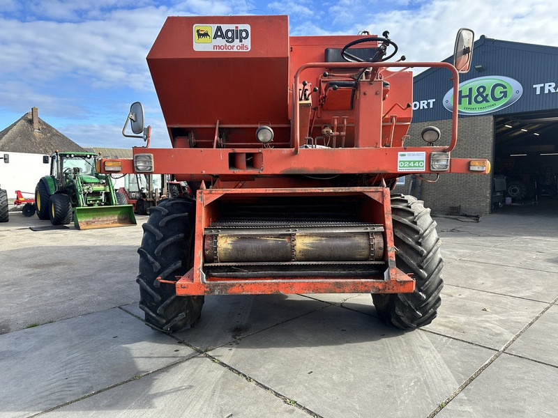 Laverda M150 - Obilný kombajn: obrázok 2 Laverda M150 - Obilný kombajn: obrázok 2