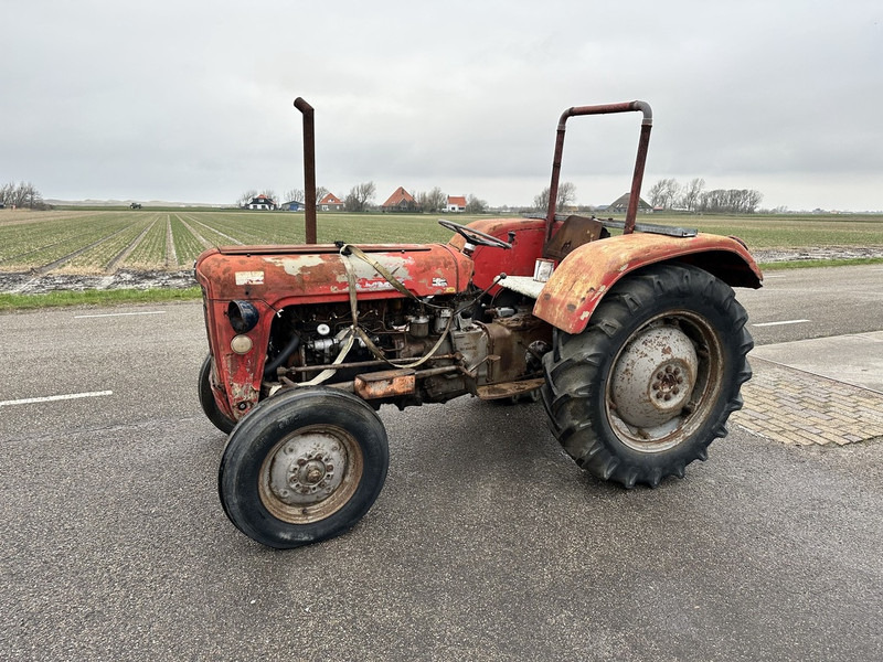 Massey Ferguson 35 - Traktor: obrázok 1 Massey Ferguson 35 - Traktor: obrázok 1