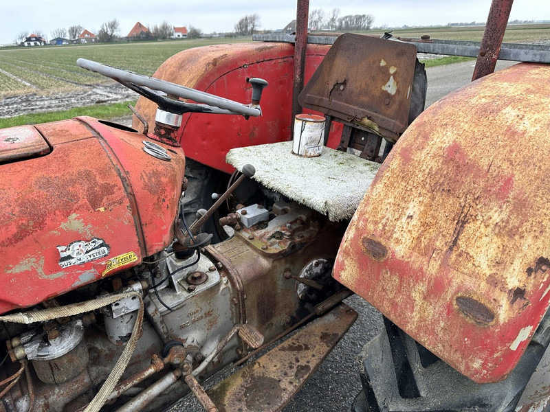 Massey Ferguson 35 - Traktor: obrázok 4 Massey Ferguson 35 - Traktor: obrázok 4