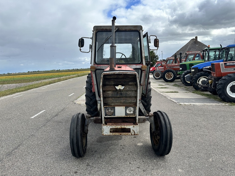 Massey Ferguson 575 - Traktor: obrázok 2 Massey Ferguson 575 - Traktor: obrázok 2
