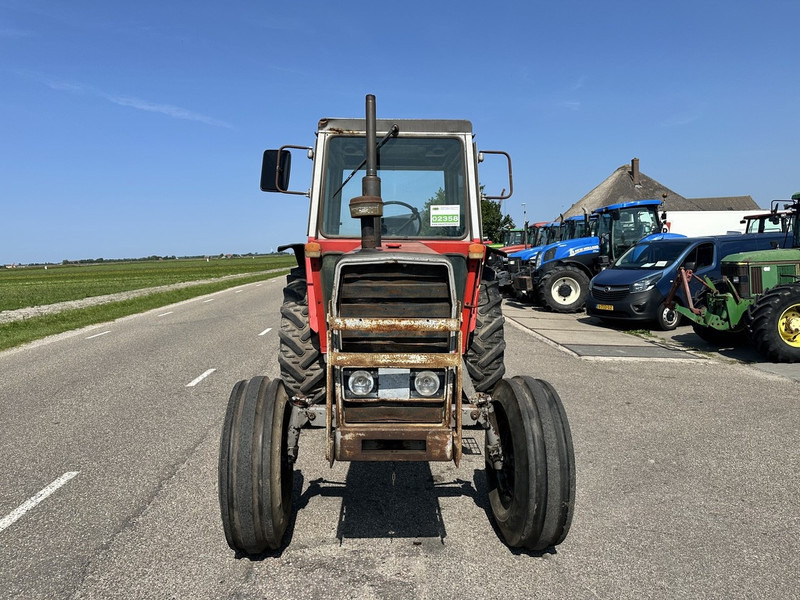 Massey Ferguson 590 - Traktor: obrázok 2 Massey Ferguson 590 - Traktor: obrázok 2