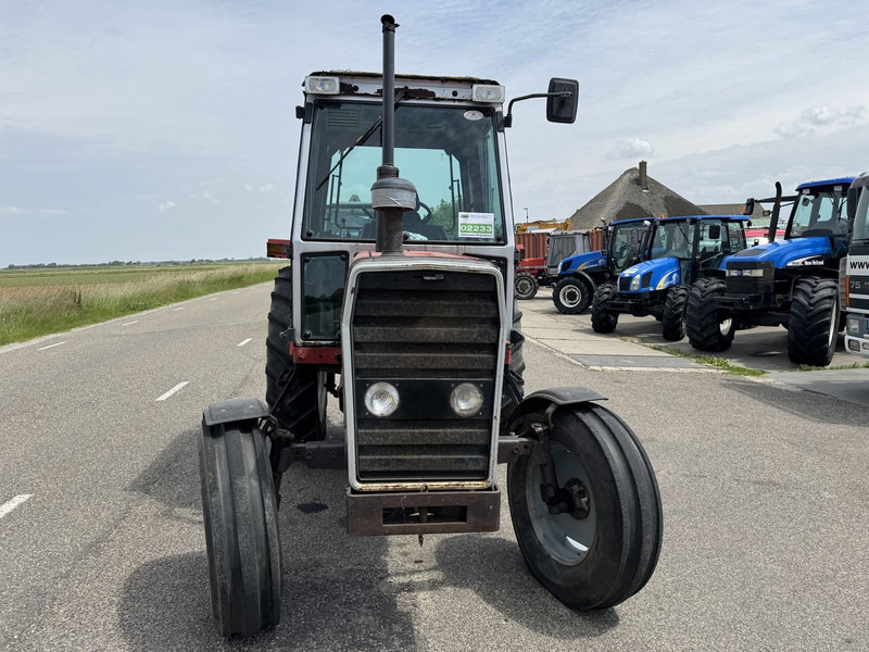 Massey Ferguson 675 - Traktor: obrázok 2 Massey Ferguson 675 - Traktor: obrázok 2