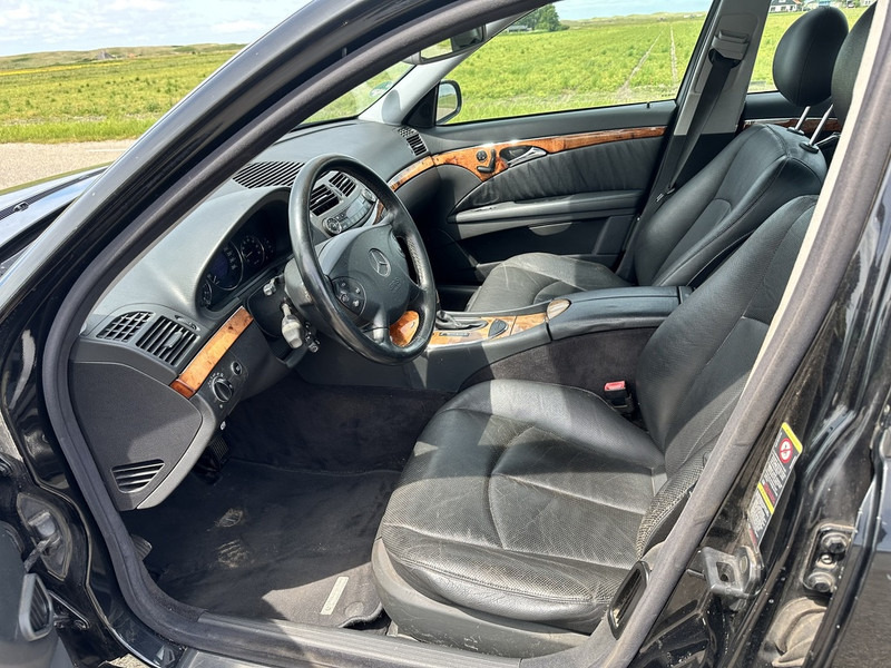 Mercedes-Benz E-Klasse 240 - Automobil: obrázok 4 Mercedes-Benz E-Klasse 240 - Automobil: obrázok 4