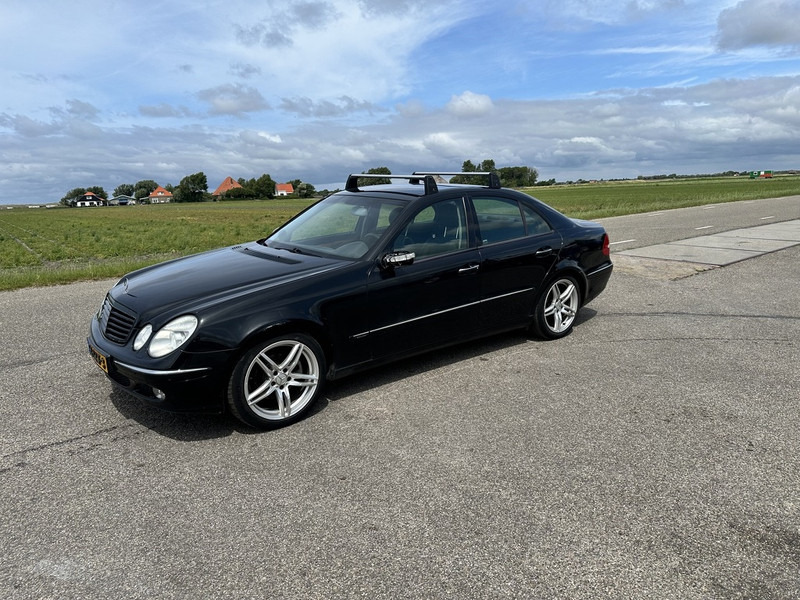 Mercedes-Benz E-Klasse 240 - Automobil: obrázok 1 Mercedes-Benz E-Klasse 240 - Automobil: obrázok 1