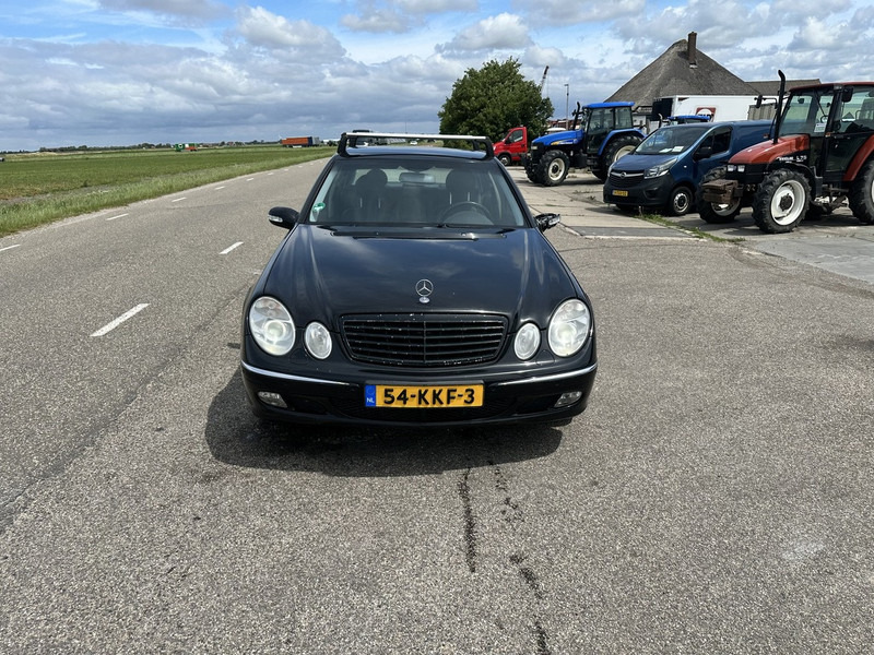 Mercedes-Benz E-Klasse 240 - Automobil: obrázok 2 Mercedes-Benz E-Klasse 240 - Automobil: obrázok 2