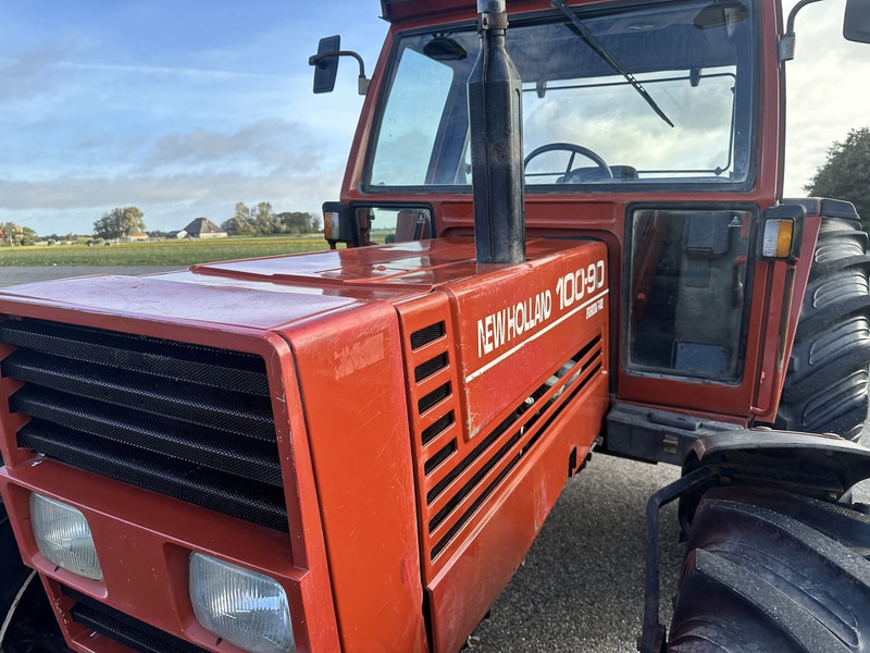 New Holland 100-90 DT - Traktor: obrázok 2 New Holland 100-90 DT - Traktor: obrázok 2