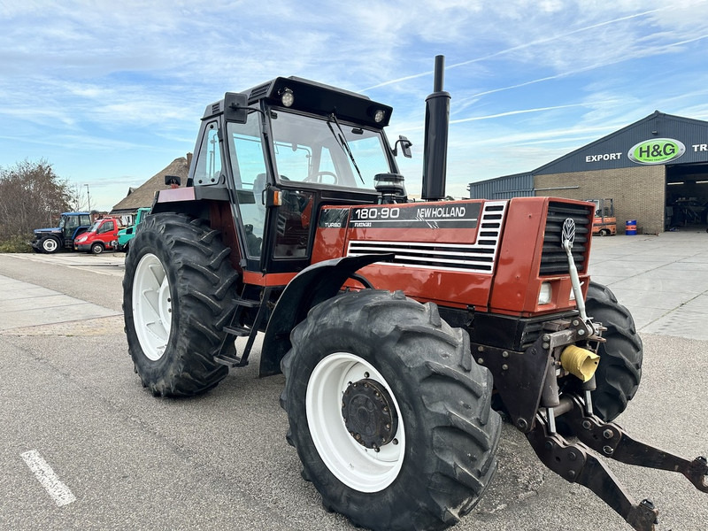 New Holland 180-90 DT - Traktor: obrázok 5 New Holland 180-90 DT - Traktor: obrázok 5