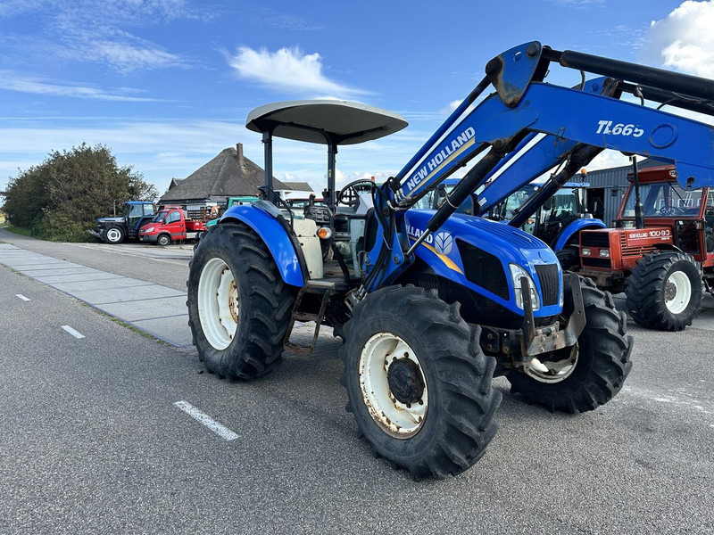 New Holland TD5.100 - Traktor: obrázok 4 New Holland TD5.100 - Traktor: obrázok 4