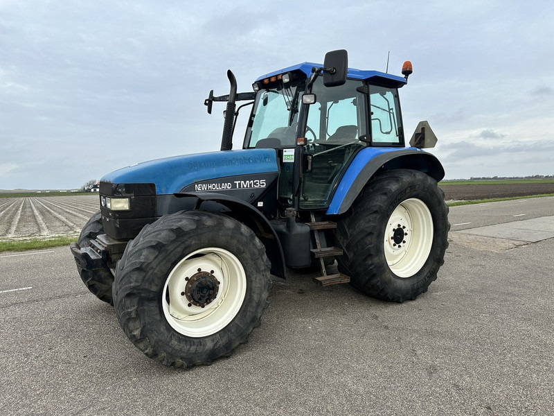 New Holland TM 135 - Traktor: obrázok 1 New Holland TM 135 - Traktor: obrázok 1
