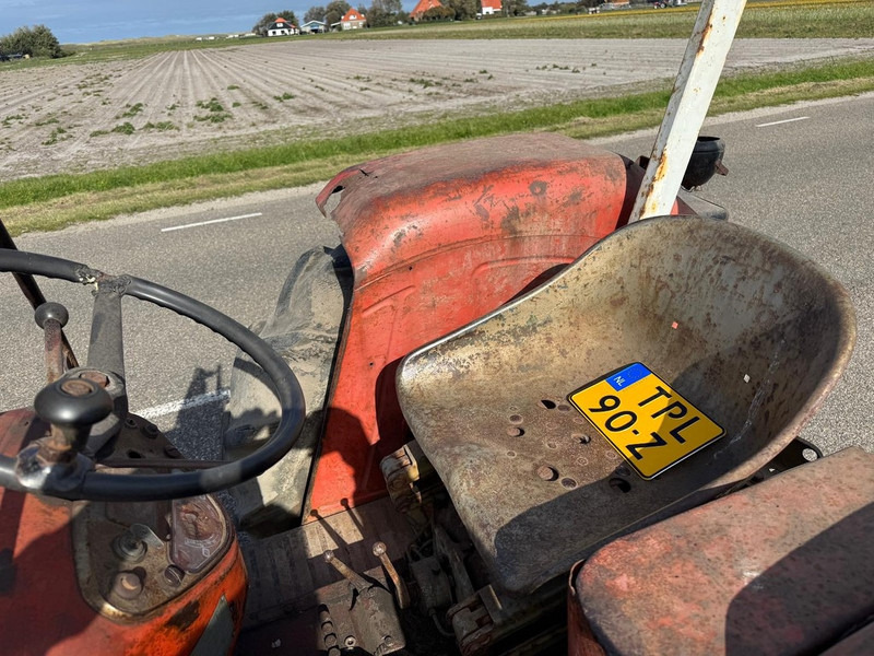 Zetor 4511 - Traktor: obrázok 4 Zetor 4511 - Traktor: obrázok 4