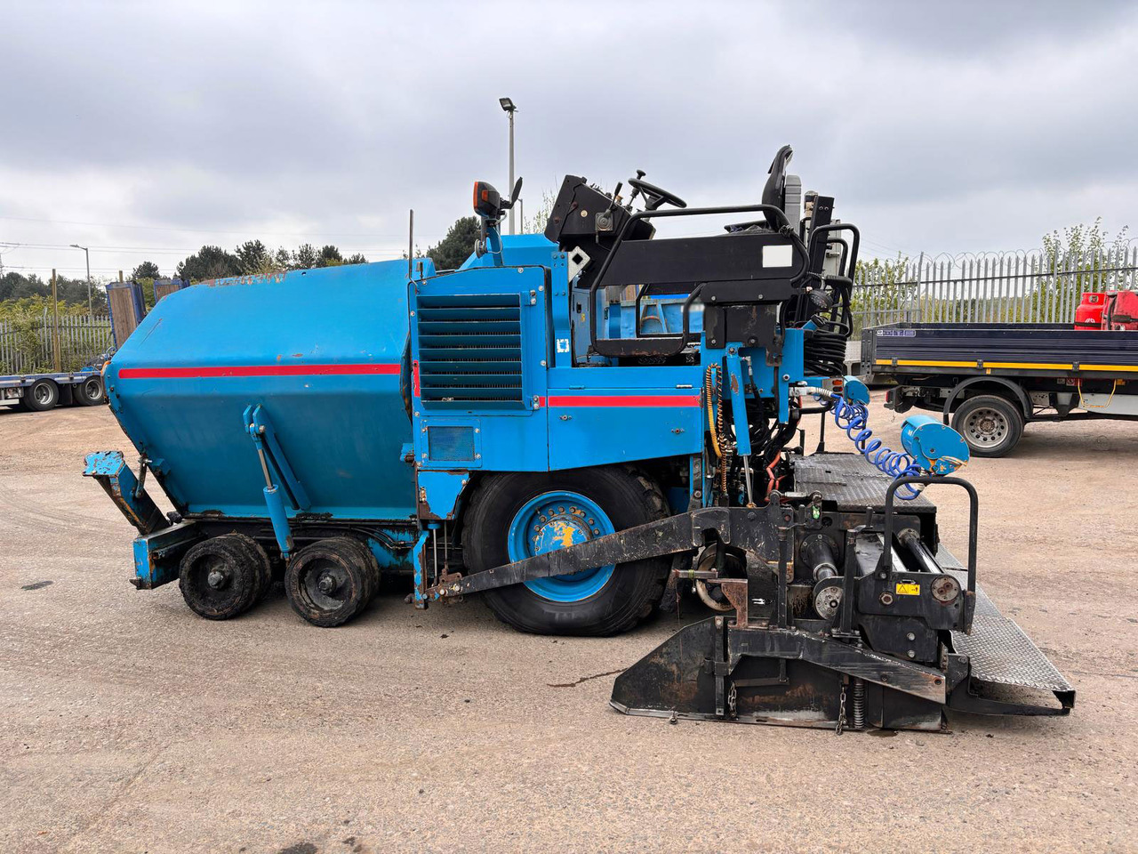 Caterpillar AP300D - Finišer: obrázok 2 Caterpillar AP300D - Finišer: obrázok 2