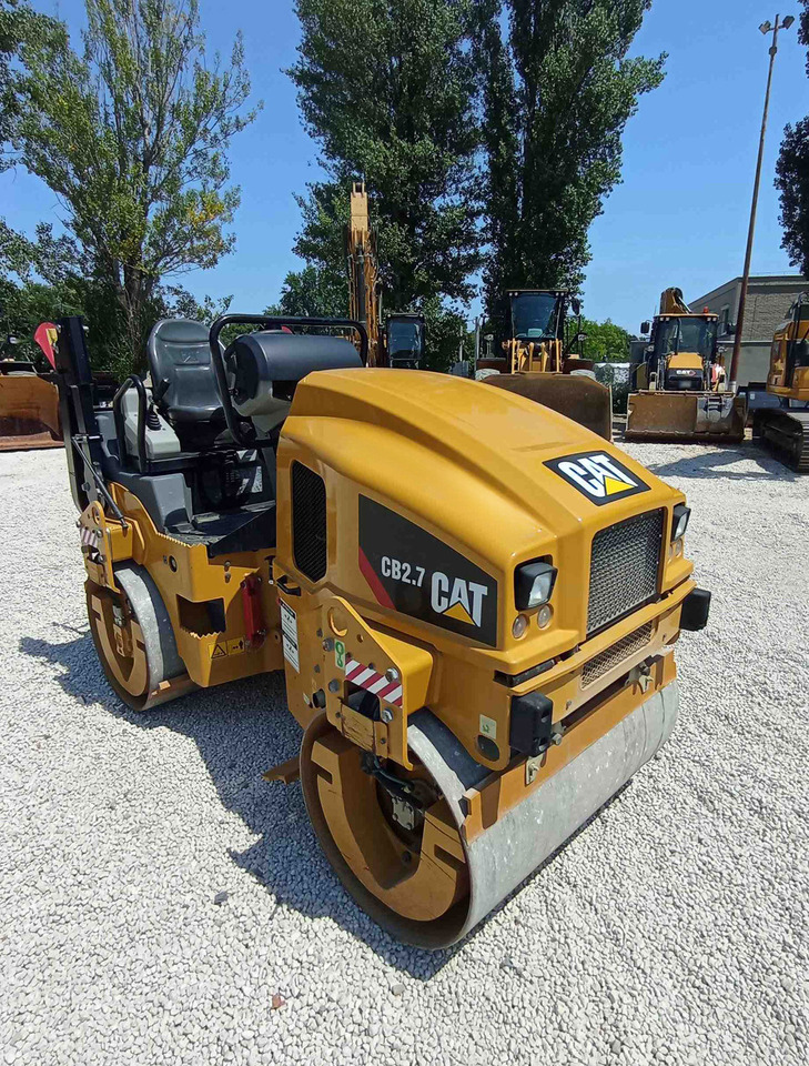 Caterpillar CB2.7 - Valec: obrázok 5 Caterpillar CB2.7 - Valec: obrázok 5
