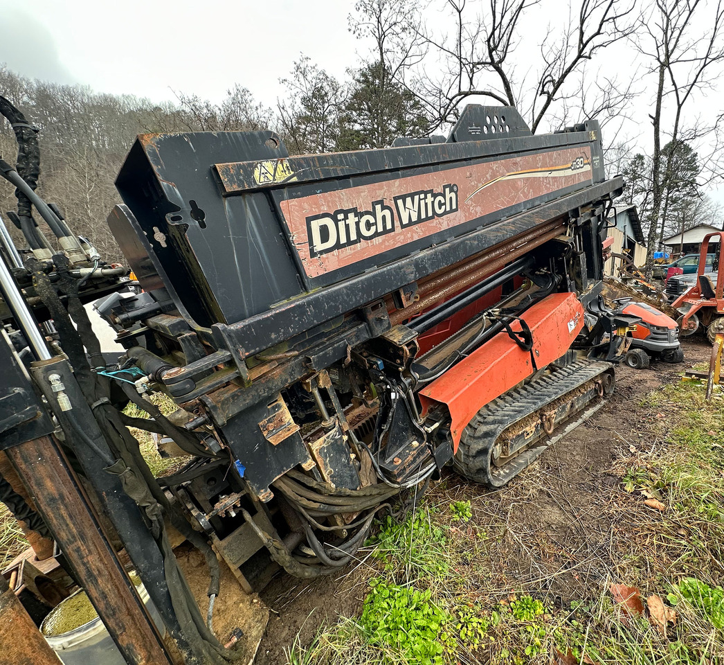 Ditch Witch JT3020 - Horizontálni vrty: obrázok 2 Ditch Witch JT3020 - Horizontálni vrty: obrázok 2