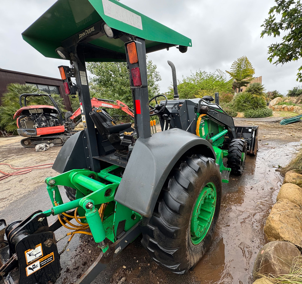 John Deere 210K EP - Nakladač: obrázok 4 John Deere 210K EP - Nakladač: obrázok 4