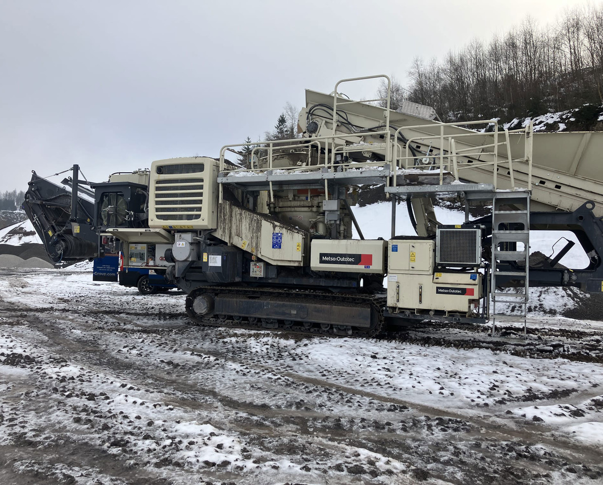 Metso LT300 HP - Kužeľový drvič: obrázok 4 Metso LT300 HP - Kužeľový drvič: obrázok 4