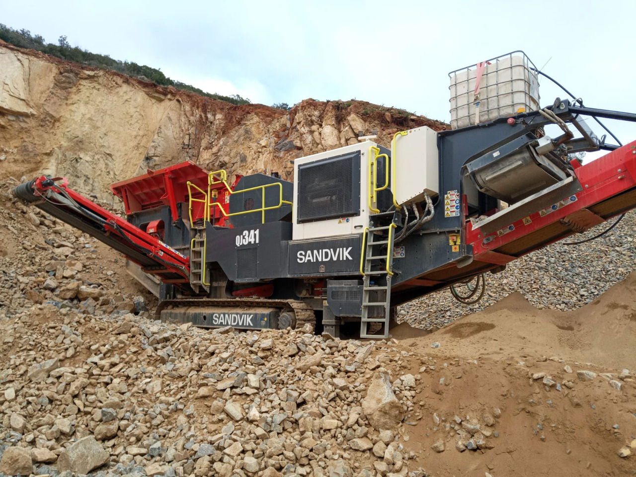 Sandvik QJ341 - Čeľusťový drvič: obrázok 1 Sandvik QJ341 - Čeľusťový drvič: obrázok 1