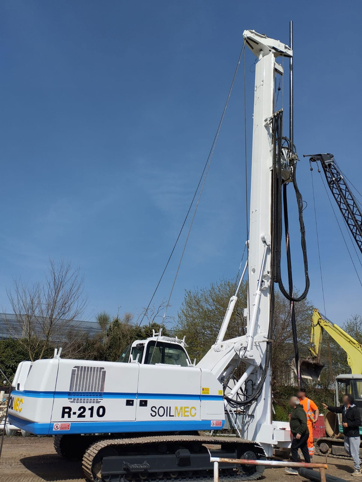 Soilmec R-210 - Baranidlo: obrázok 3 Soilmec R-210 - Baranidlo: obrázok 3