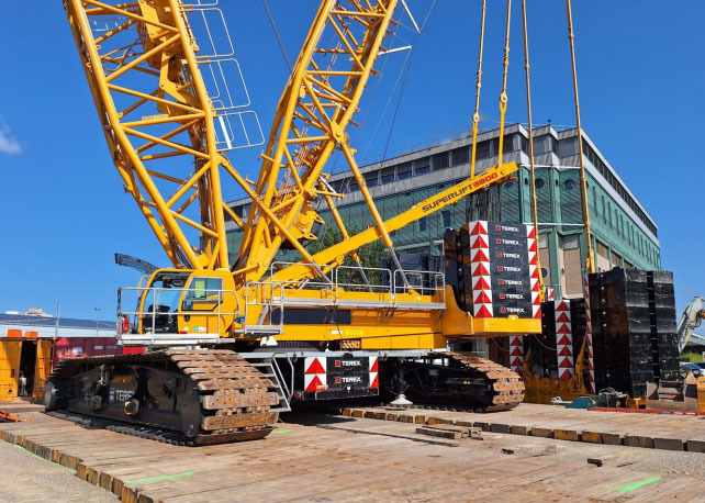 Terex Demag CC 3800-1 - Pásový žeriav: obrázok 1 Terex Demag CC 3800-1 - Pásový žeriav: obrázok 1