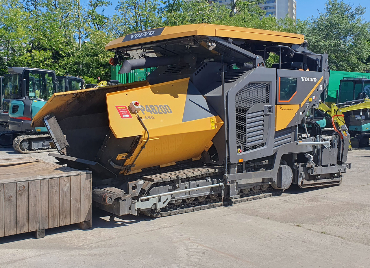 Volvo ABG P4820D - Finišer: obrázok 2 Volvo ABG P4820D - Finišer: obrázok 2
