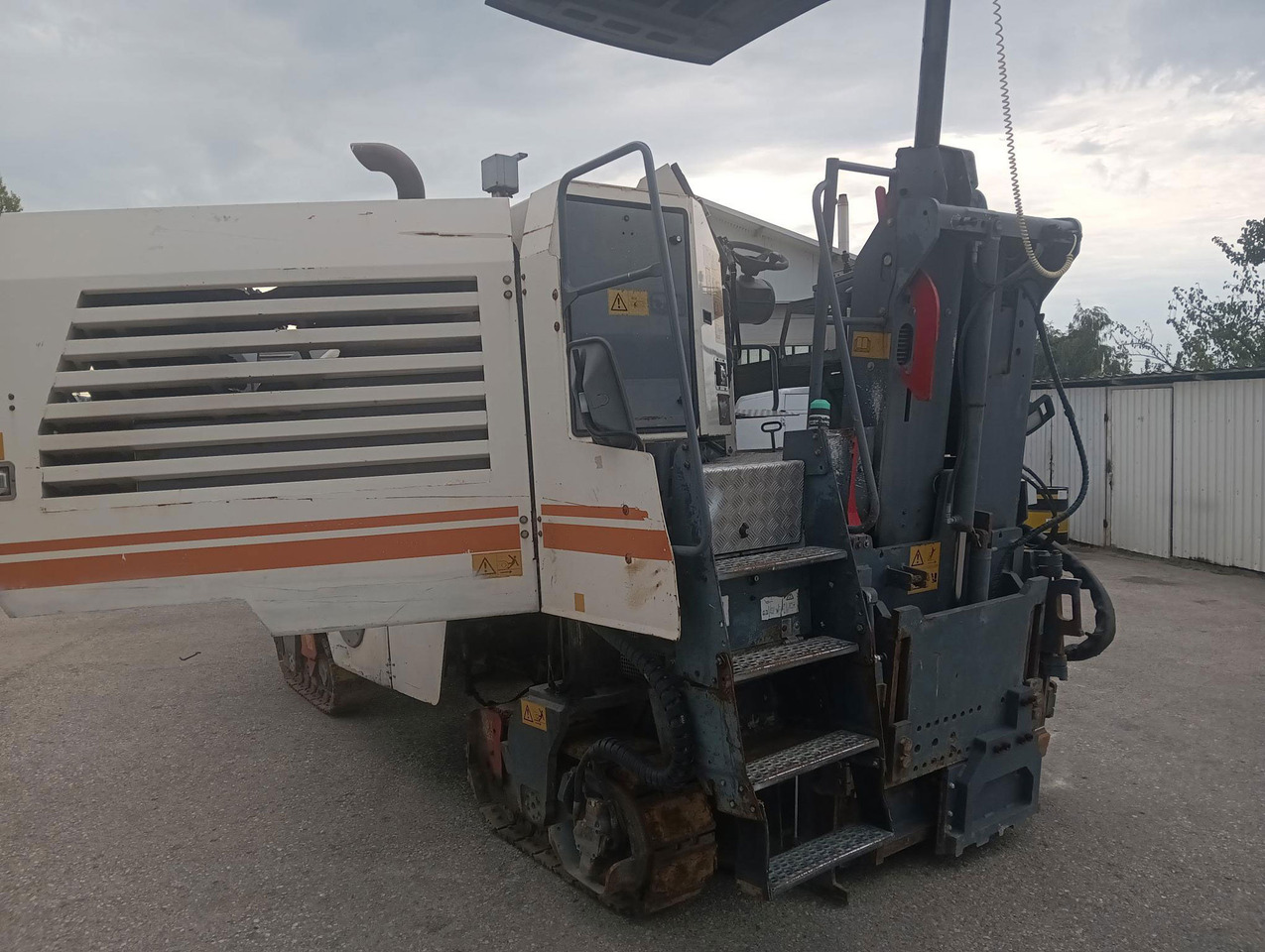 Wirtgen W 100 F - Cestná fréza: obrázok 5 Wirtgen W 100 F - Cestná fréza: obrázok 5