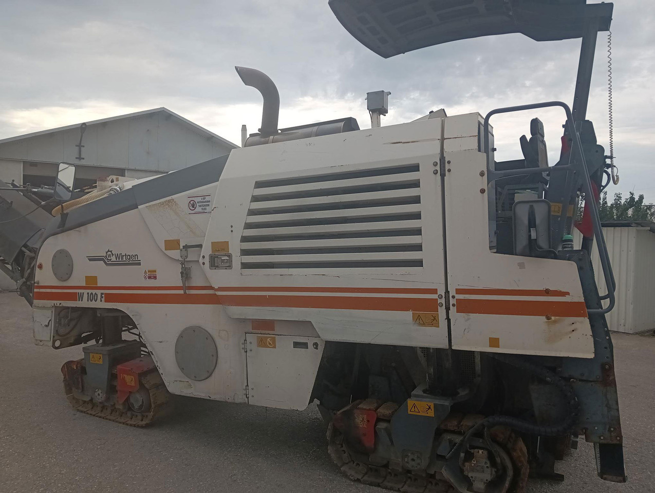 Wirtgen W 100 F - Cestná fréza: obrázok 1 Wirtgen W 100 F - Cestná fréza: obrázok 1