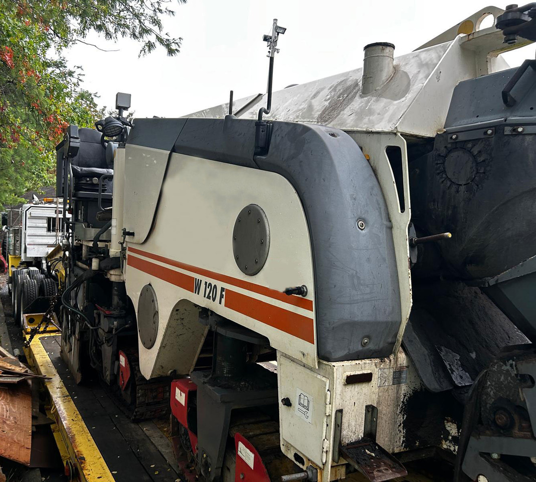 Wirtgen W 120 F - Cestná fréza: obrázok 4 Wirtgen W 120 F - Cestná fréza: obrázok 4