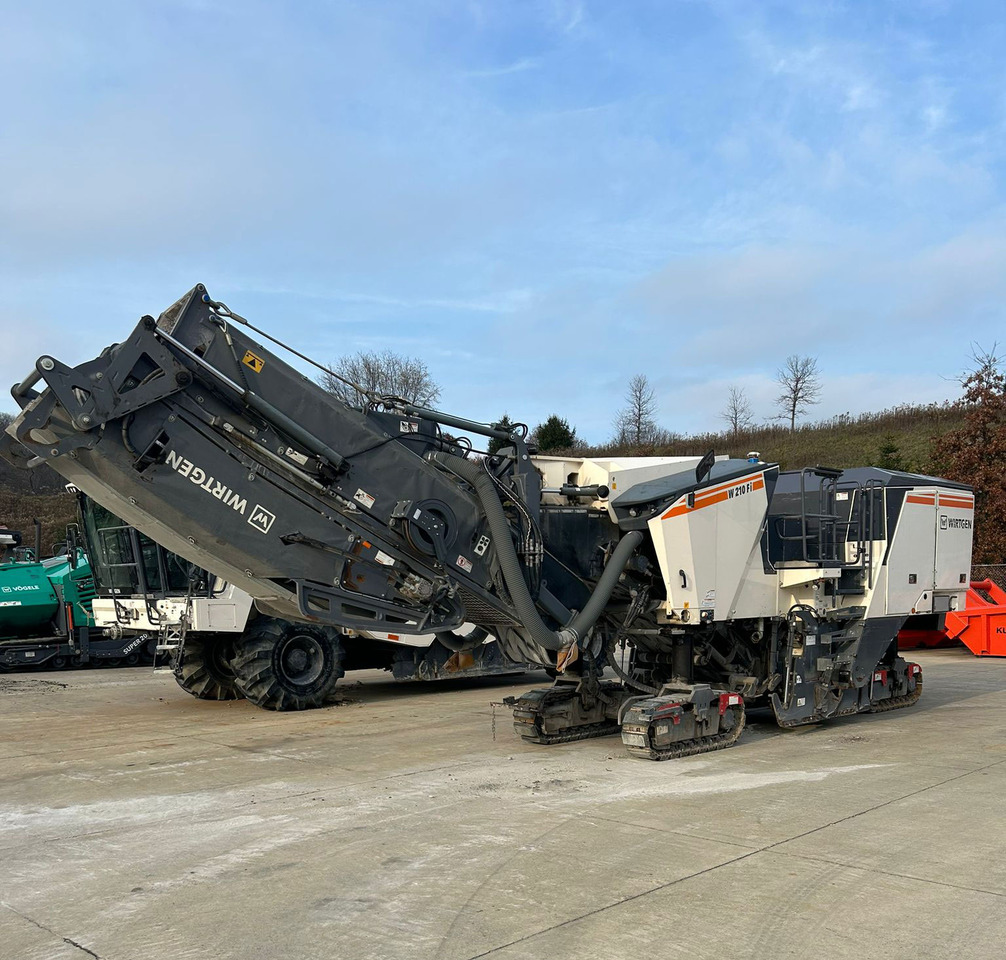 Wirtgen W 210 FI - Cestná fréza: obrázok 1 Wirtgen W 210 FI - Cestná fréza: obrázok 1