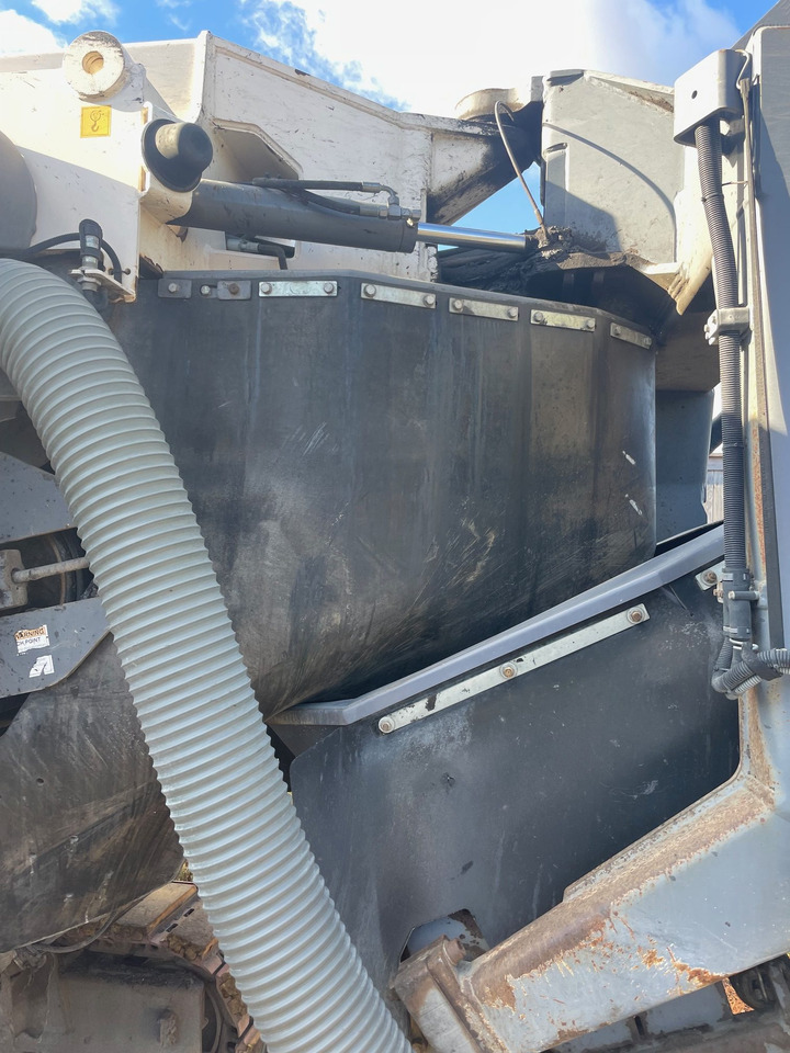 Wirtgen W 220 - Cestná fréza: obrázok 5 Wirtgen W 220 - Cestná fréza: obrázok 5