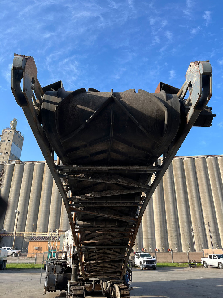 Wirtgen W 2200 - Cestná fréza: obrázok 4 Wirtgen W 2200 - Cestná fréza: obrázok 4