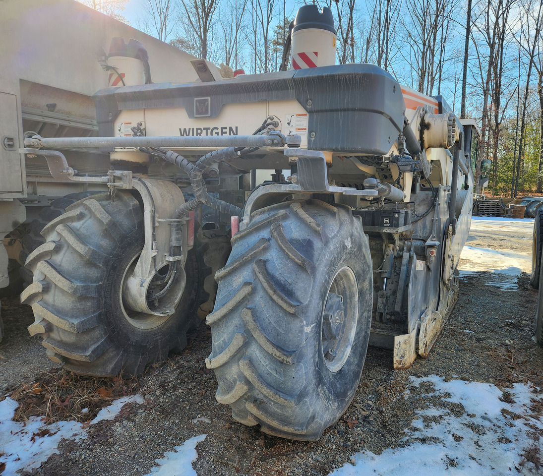 Wirtgen WR 200 XLI - Stabilizátor zeminy: obrázok 4 Wirtgen WR 200 XLI - Stabilizátor zeminy: obrázok 4