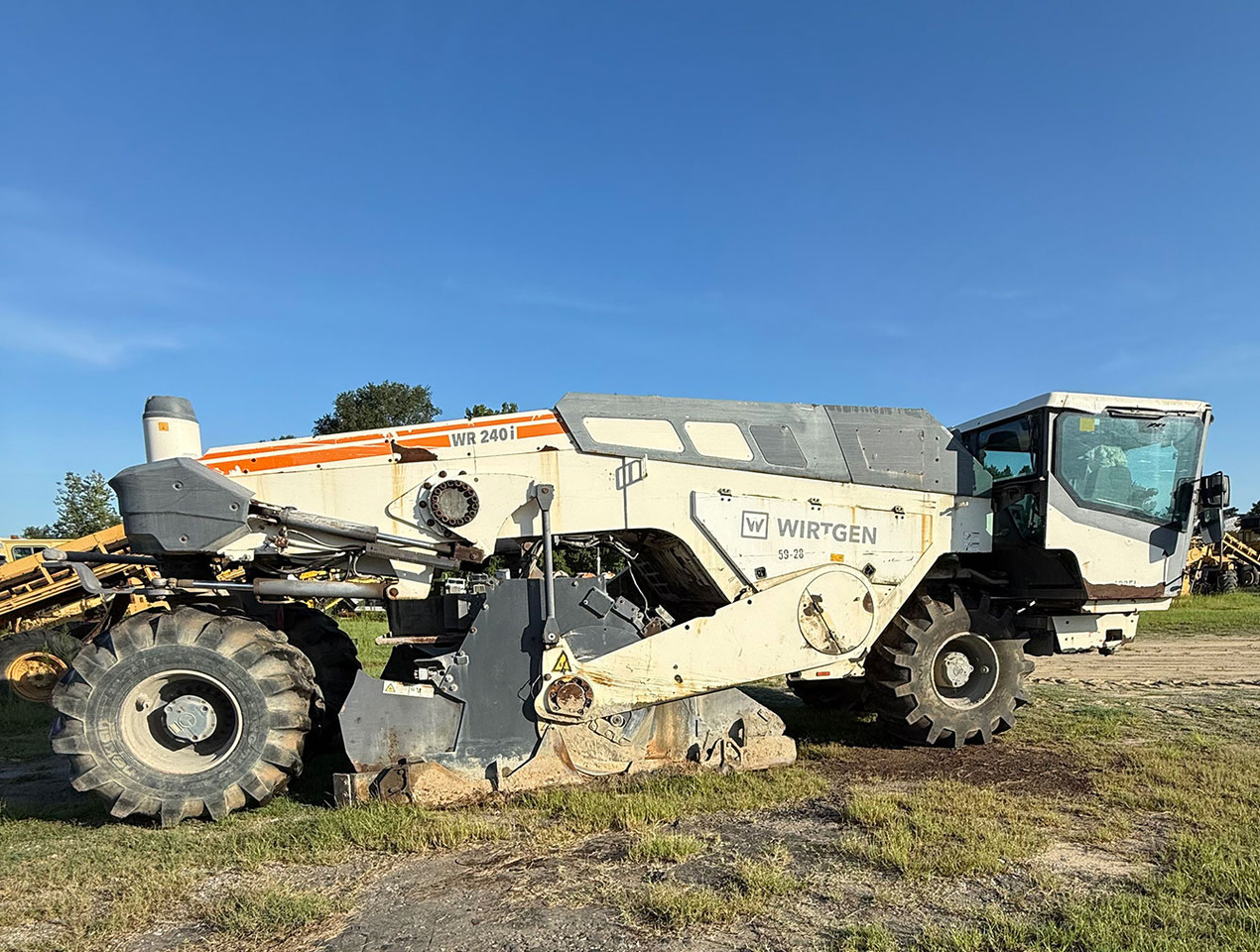 Wirtgen WR 240 I - Stabilizátor zeminy: obrázok 1 Wirtgen WR 240 I - Stabilizátor zeminy: obrázok 1